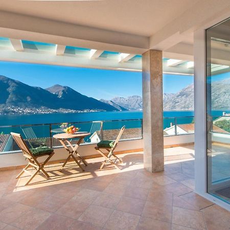 Villa Olivia Kotor Luaran gambar